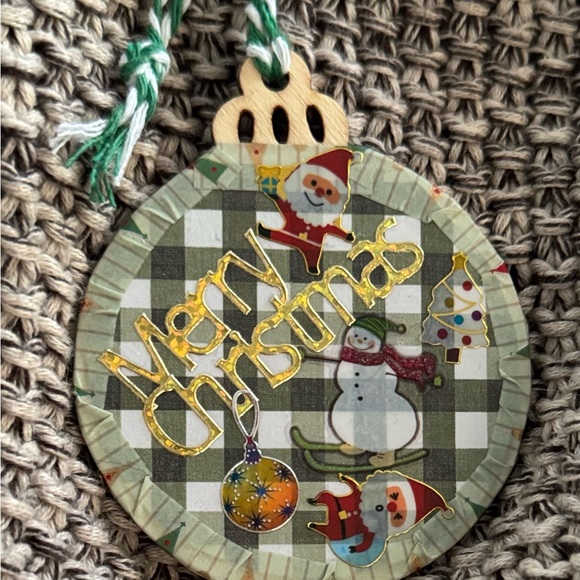 New Handmade 3”x3” wooden “Merry Christmas” hanging tree ornament $11 - Picture 2 of 8